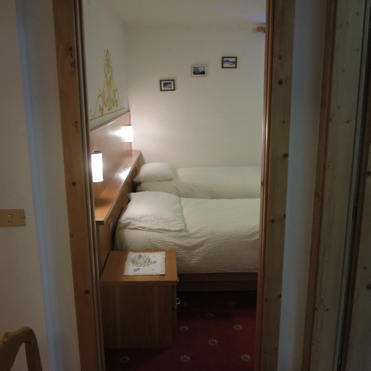 Hotel Presena パッソ・デル・トナーレ エクステリア 写真